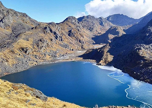 Gosaikunda Trek Difficulty & Altitude: Is It Hard?