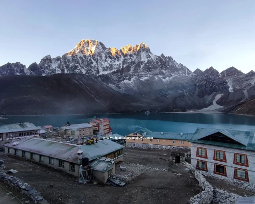 Beautiful Gokyo Valley 