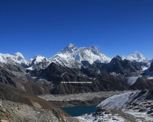 Gokyo Lake And Mt Everest In The Backdrop